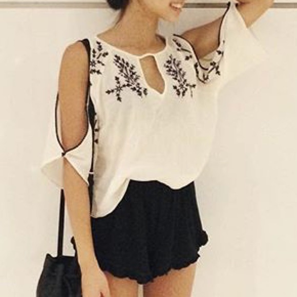 Hollister open sleeve bohemian top - Picture 1 of 3